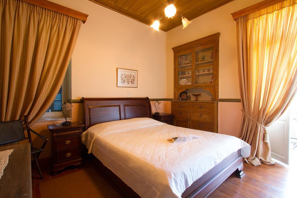 Hotel Archontiko Mistrá Habitación foto