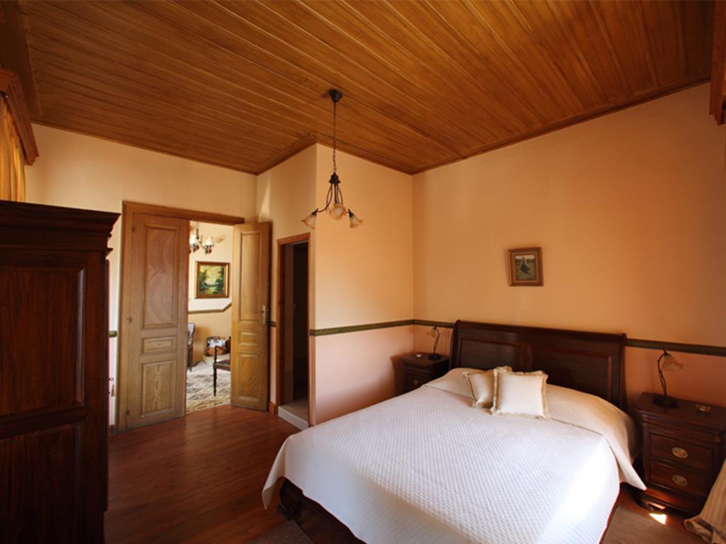 Hotel Archontiko Mistrá Habitación foto